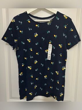 Women’s Croft & Barrow Navy Classic Tee Shirt Lemons Flowers AOP Small NWT